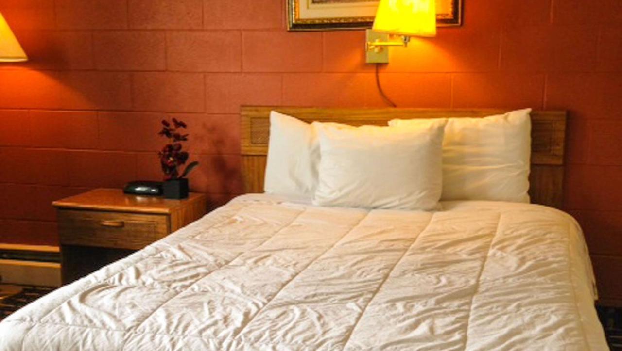 Rodeway Inn Manchester Esterno foto