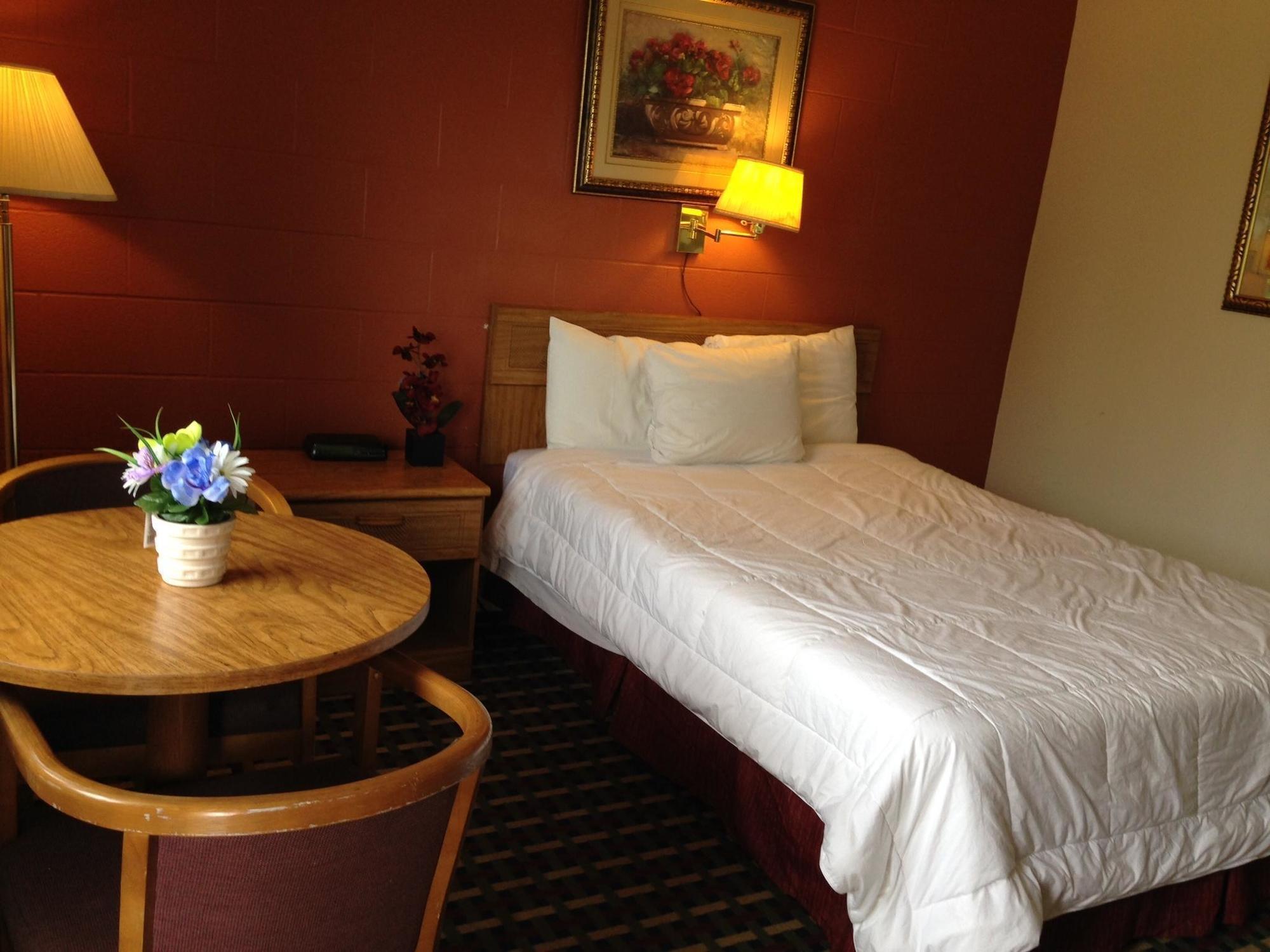 Rodeway Inn Manchester Esterno foto